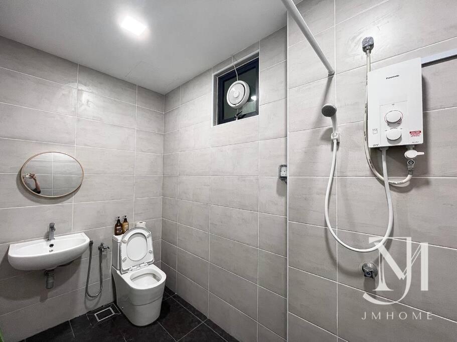B11 Parkland 1br 2-4pax #36 Apartment